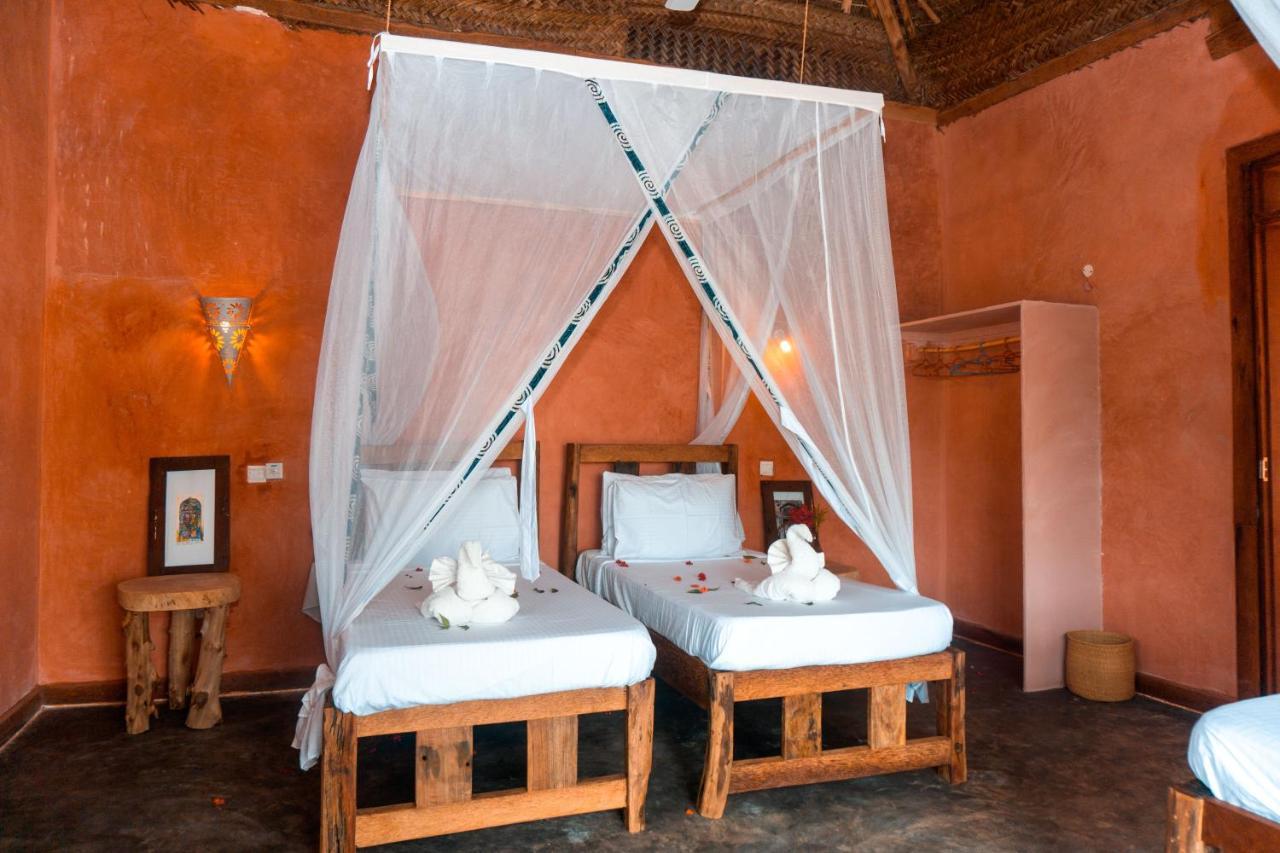 Zanzibar Kusini Beach Bungalows Hotel Kizimkazi Dış mekan fotoğraf