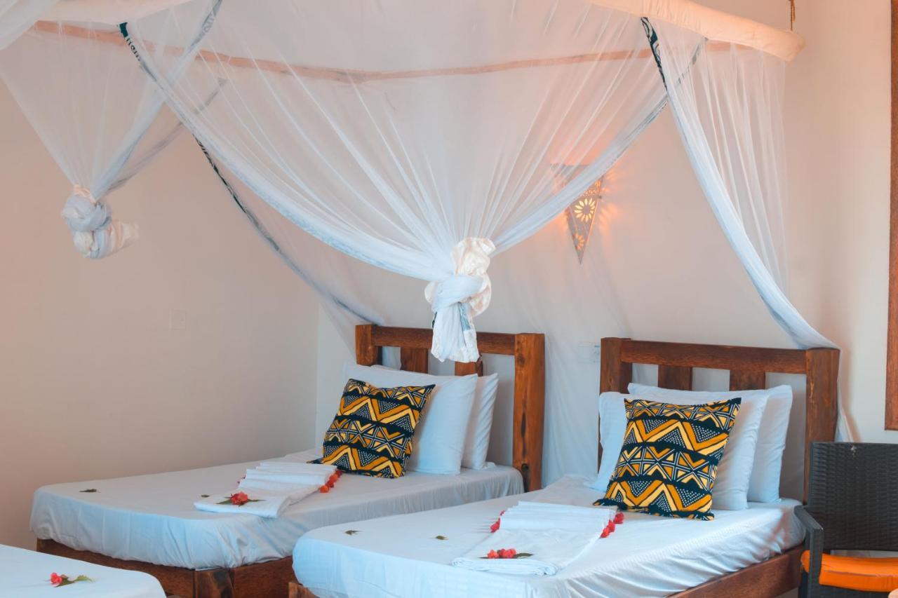 Zanzibar Kusini Beach Bungalows Hotel Kizimkazi Dış mekan fotoğraf