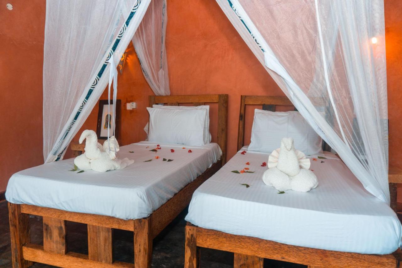 Zanzibar Kusini Beach Bungalows Hotel Kizimkazi Dış mekan fotoğraf
